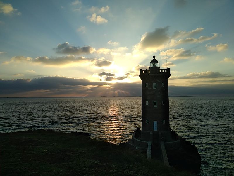 croisiere avec skipper-tour de bretagne-phare-de kermorvan